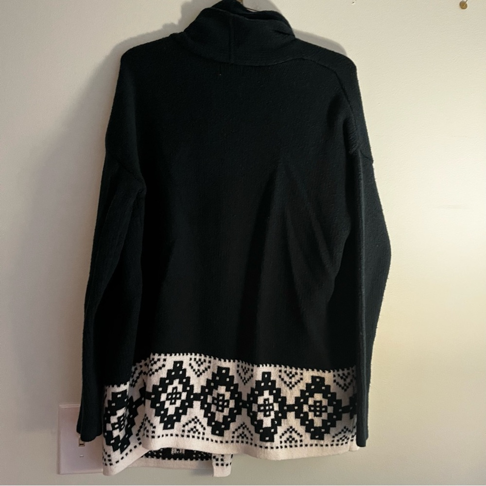 Old Navy dark green and White Women's Cardigan medium - Picture 3 of 4